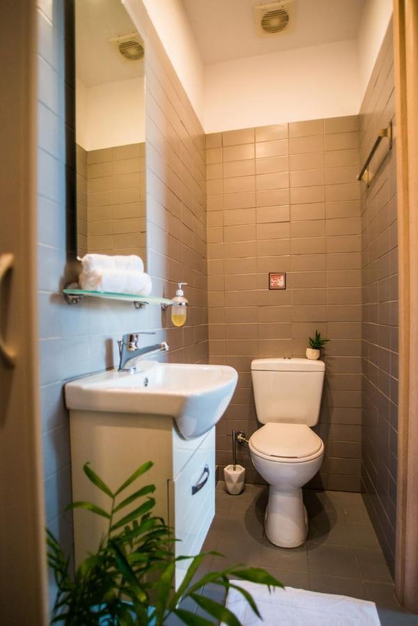 Athens Gem Bed & Breakfast Ngoại thất bức ảnh